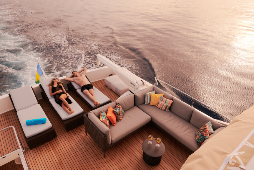 Navetta 26 Friend_s Boat_Sundeck_Lounges_YACHT IN copy